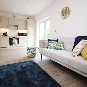 Apartment 16 North Road Flat 3 By Mia Living Free Parking On Site, Cardiff