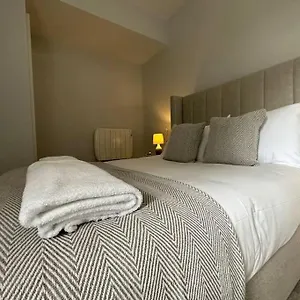 Apartment Superior Stay, Sophia Gardens, Centre And Stadium Sleeps 4, Cardiff
