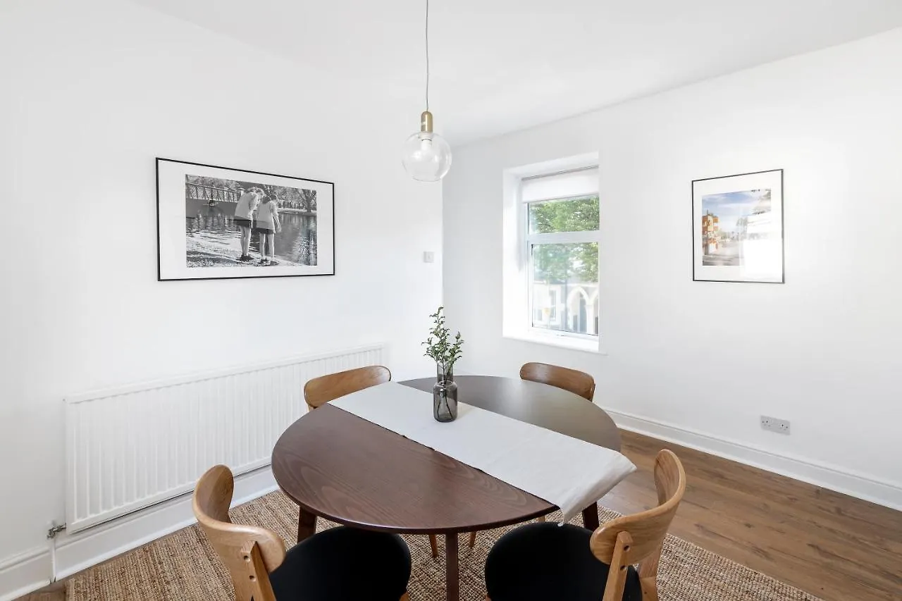 Relax In Comfortable & Stylish Pontcanna Apartment, Free Private Parking Cardiff United Kingdom